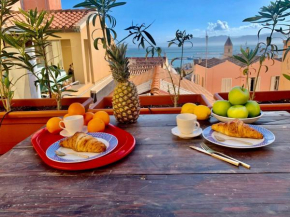 Oasi Urbana con Terrazza e Vista Cagliari